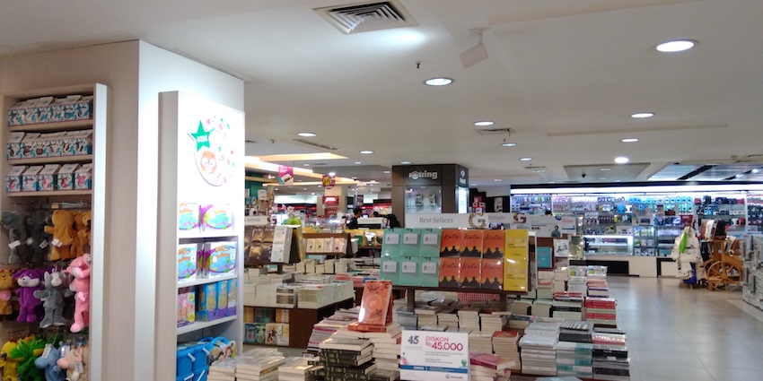 Gramedia Surabaya Tunjungan Plaza - Toko Buku di Surabaya