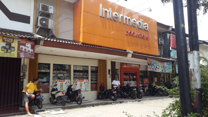 Intermedia Book Store - Galaxy