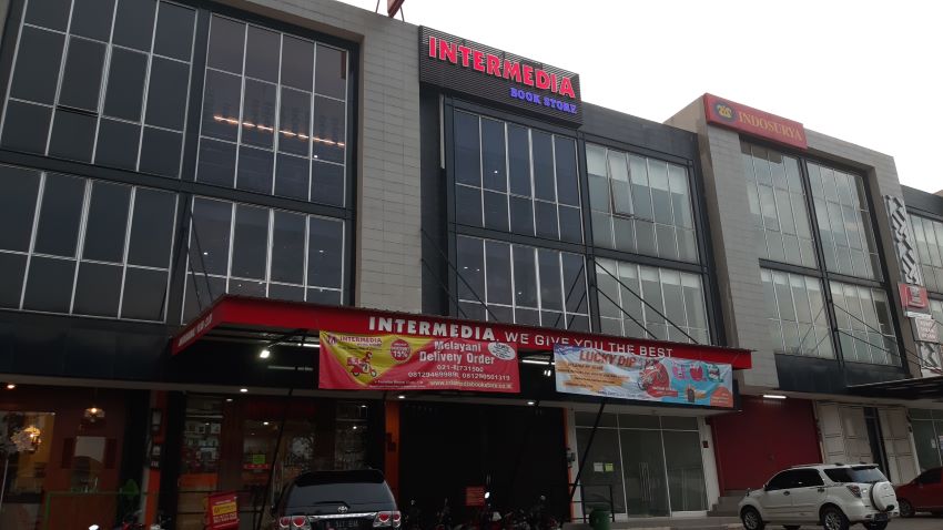 Intermedia Bookstore Plus Kotawisata - Toko Buku Bogor - C