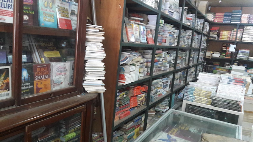 Sumber Ilmu Jaya - Toko Buku di Medan