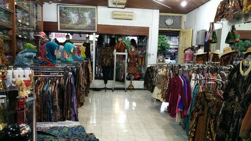 Wisma Batik Danar Hadi - Toko Baju Batik di Malang